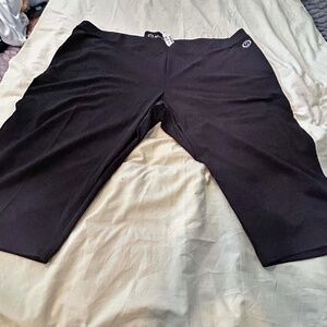 NEW PHOTOS! CAPRI LEGGINGS, BLACK, SIZE 5X, COTTON/POLYESTER/SPANDEX BLEND, PULL
